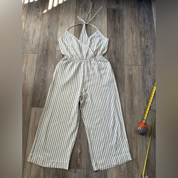 🛍️ Love stitch crop jumpsuit with wrap style top excellent condition. - Picture 1 of 13